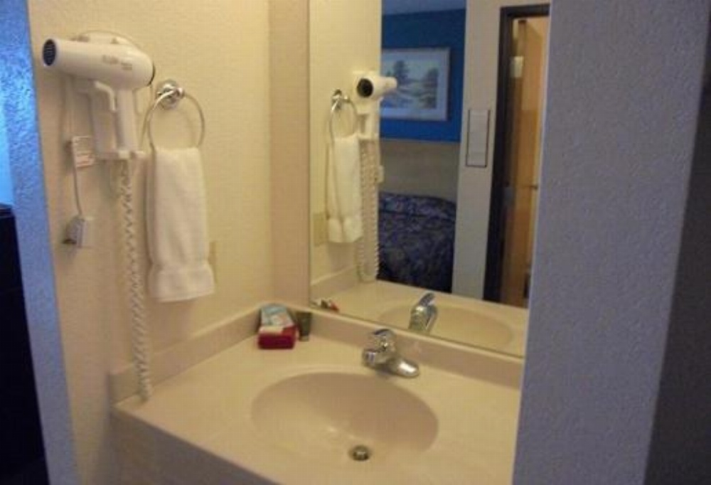 Herington Inn and Suites Main image